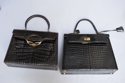 ANONYMOUS 
 
Lot of three bags composed:...
