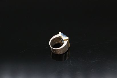 null DANIEL SWAROVSKI 



Blackened silver metal ring centered with an imitation...
