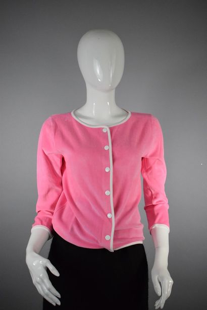 null COURREGES



Cardigan in fine pink and white bouclette with front snap closure,...