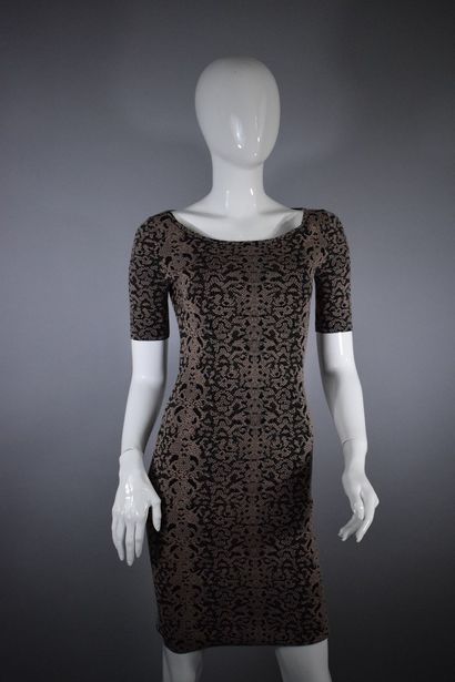 null GUCCI 



Beige and black reptile-inspired mixed loop dress. 



Circa 2005



Size...