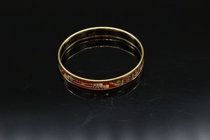 null HERMES PARIS



Bracelet in gilded metal and enamel small model with dominant...