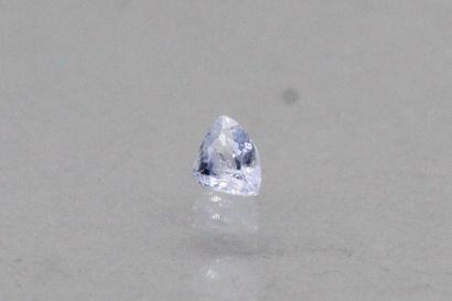 Blue sapphire trillion on paper.

Weight...