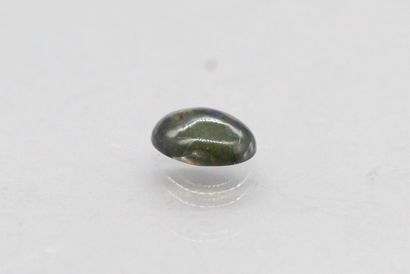 Opal cabochon on paper. 

Weight : 1.09 ...