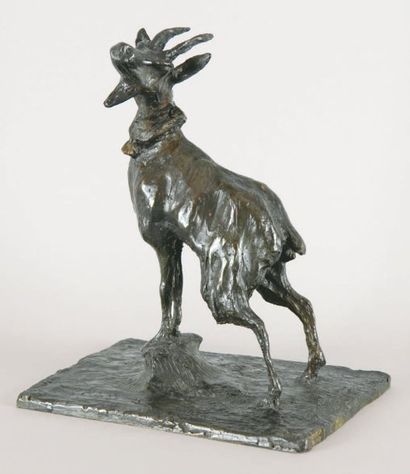 GUIDO RIGHETTI 1875 - 1958 CHÈVRE bronze à patine brune nuancée de vert, fonte d'édition...