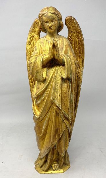 null Element d'ornementation en bronze à patine dorée, représentant un ange en prière

usure...