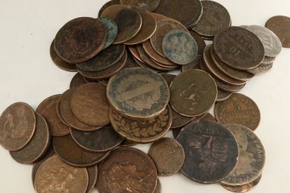 Lot of copper coins including among others:...