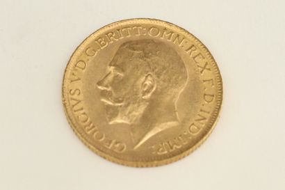 null Une pièce en or de 1 souverain George V.

1915 (x1) 



Poids : 7.99 g - TB...