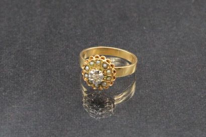 Small 18K (750) yellow gold ring set with...