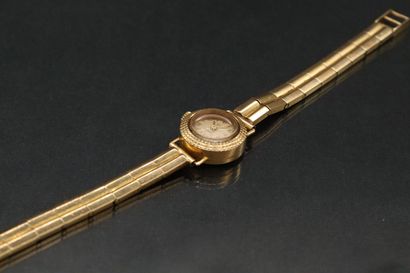REGLIA

Ladies' wristwatch with round case...