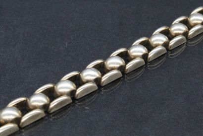 null Bracelet tank en argent (900). 

Tour de poignet : 20 cm - Poids : 21,70 g.