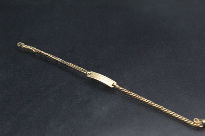 Curb in 18k (750) yellow gold with inscription...