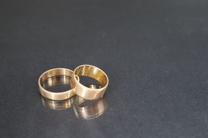 null Lot comprising two 18k (750) yellow gold allaince. 

Finger size : 55 - 63 -...