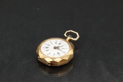 null Montre de col, boitier facetté en or jaune 18k (750), cadran à fond émaillé...