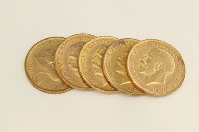 Cinq pièces en or de 1 souverain George V....