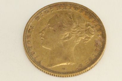 A gold coin of 1 sovereign Victoria 