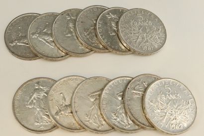 null Lot de 12 pièces en argent de 5 francs Semeuse (1960 x 5 ; 1961 ; 1962 x 2 ;...