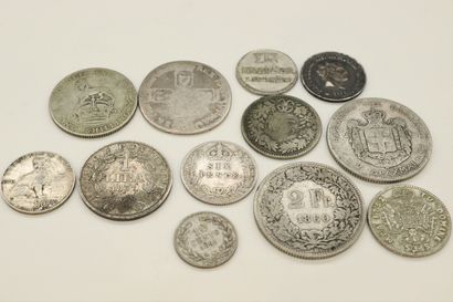 null 
Ensemble de pièces en argent dont :




ITALIE : 10 soldi - Napoléon Ier 1814...
