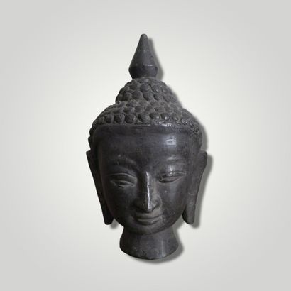 null Buddha Bhumisparsha mudra in gilded alloy, a small head of Buddha in cast iron...