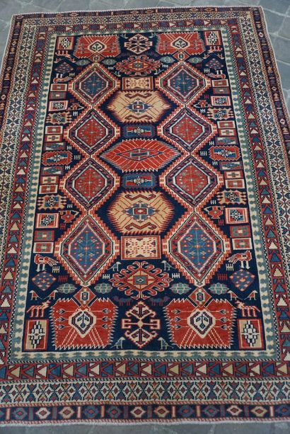 null Original Kabristan carpet - Caucasus

Mid 20th century

Wool velvet on wool...
