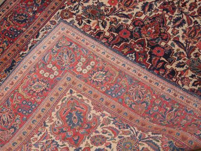 null Fine and old Kachan carpet - Iran

Circa 1930 / 1940

Quality silky lambswool...