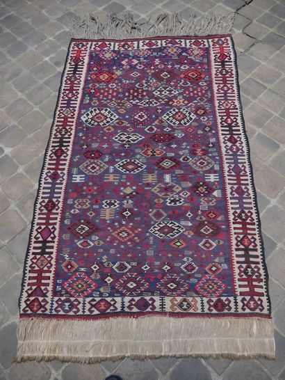 null Old and original Kilim Karamani carpet - Central Anatolia (Turkey)

First part...