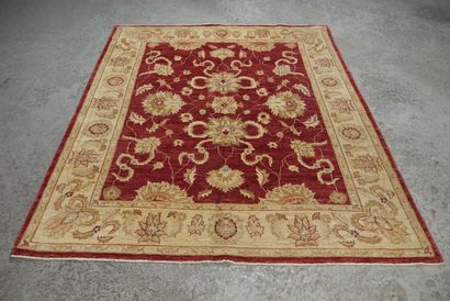 null Large Chobi Agra carpet - India

Circa 1980

Wool velvet on cotton backing

Size...