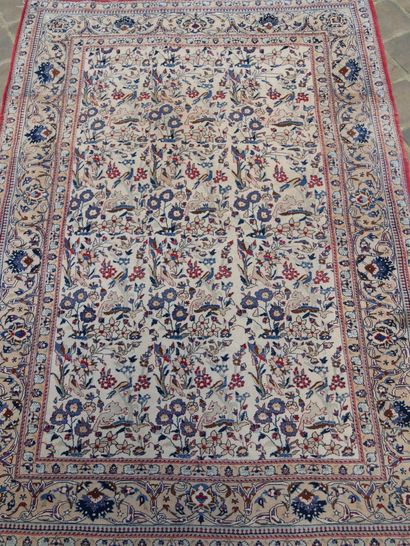 null Very fine Habibian dwarf carpet - Iran

About 1970 (Shah's era)

Silky wool...