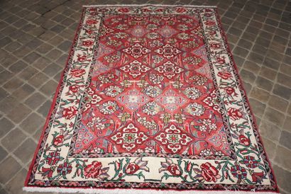 null Original Borchalou carpet - Iran (Baktiar region)

Circa 1970

Wool velvet on...