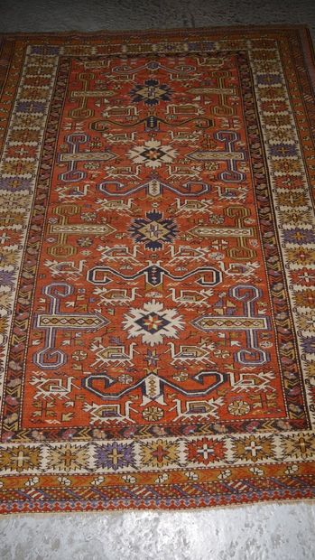 null Perepedil carpet - Caucasus

Beginning of the XXth century

Wool velvet on wool...