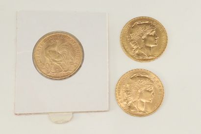 Lot de trois pièces en or de 20 francs au...