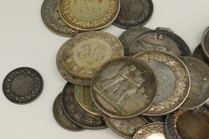 null Collection de jetons et médailles de mariage en argent majoritairement du XIXème...