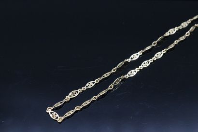 null Necklace in 18K (750) yellow gold and silver with openwork filigree motifs.

Around...