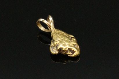 null Small gold nugget mounted in pendant.

Weight : 3.29 g : 3.29 g