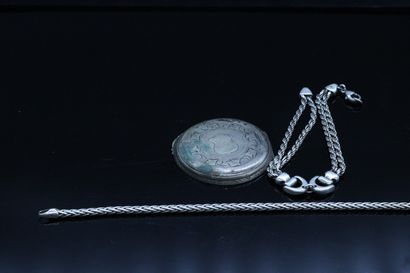 null Debris: two small silver bracelets (925). 

Wrist size: about 18 cm.

We join...