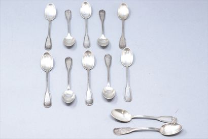null PROST Ernest :

- 4 hors d'oeuvres cutlery Charles Moricault.

12 silver mocha...