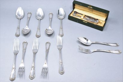 null PUIFORCAT, 6 pieces of cutlery for entremet, 6 pieces of table cutlery

1.6...