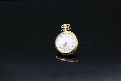 null Pocket watch in 18K (750) yellow gold 

White enamel dial, Arabic numerals for...