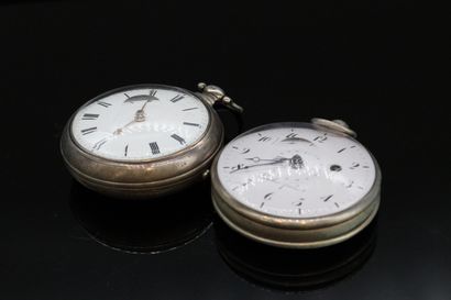 null Lot of five silver and metal pocket watches, some movements with cock. 

Total...