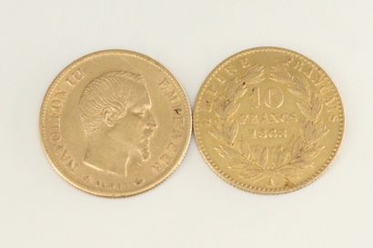 null Lot de deux pièces en or de 10 francs : 

- Napoléon III tête nue (1860 A) 

-...