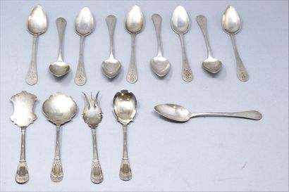 null Silver cutlery (Minerva) :

- 4 hors d'oeuvres cutlery, goldsmith's mark Charles...