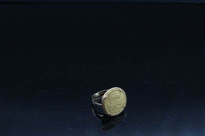 null Yellow gold ring 18k (750) with openwork setting, a 20 francs Coq coin set in...