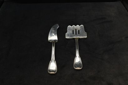 null Set of silver cutlery including: 6 spoons, two small serving pieces, and 6 fish...