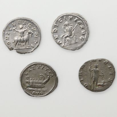 null Lot de quatre Antoniniens : 

- Etruscille R/ la pudeur assise à gauche 

-...