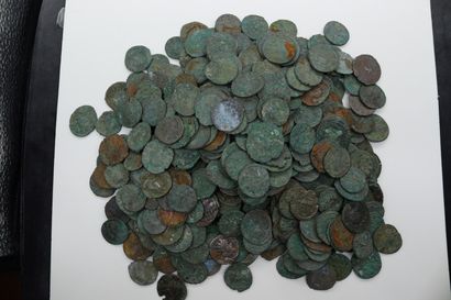 null Lot de 450 Antoniniens variés de Gordien III à Victorin 

En leur état de trouvaille...