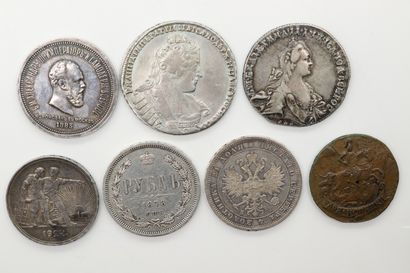 null RUSSIE

Lot de 6 monnaies en argent : 

Anna Ivanovna, rouble 1733 (KM192.1)

Catherine...