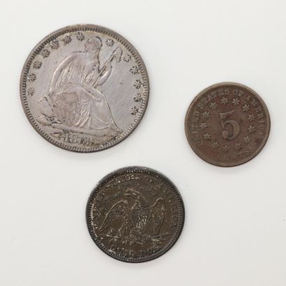 null ETATS-UNIS

Lot de 3 monnaies : 

- demi et quart de dollar en argent 1873 Philadelphie,...