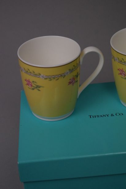null TIFFANY & CO 



Deux tasses à café modèle "¨Pink Tulip" par Sybil Connoloy....