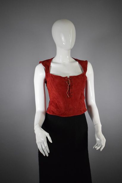 null CERRUTI 1881



Suede-effect top with geometric cut-out at the back, laced up...