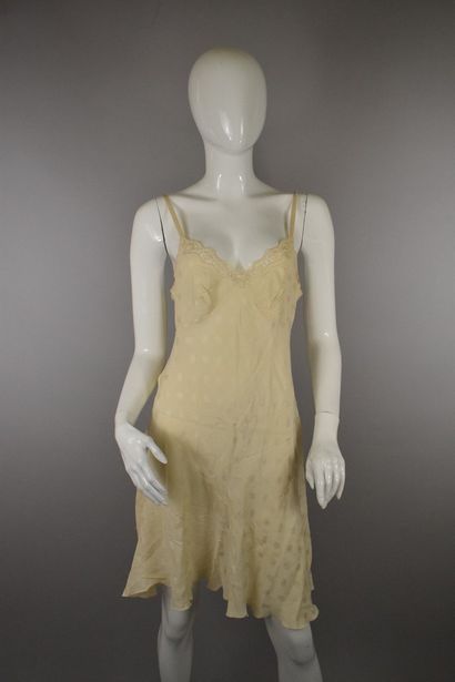 CHRISTIAN DIOR LINGERIE 
 
Lot of two nighties,...