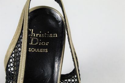 null CHRISTIAN DIOR SOULIERS (circa 1975)



Paire de sandales à talons hauts en...